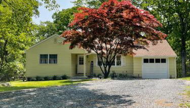 Hudson Valley Cottage Rental 3 bedrooms Monroe NY - Foto 2, Garden, Garden view