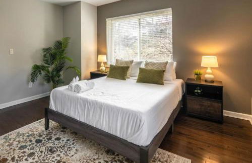 Stunning 2BR Apartment Near Downtown - Foto 22