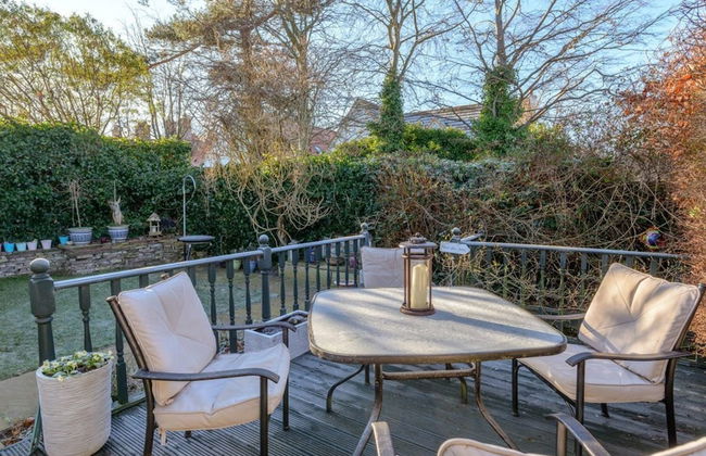 The Beeches - Photo 11