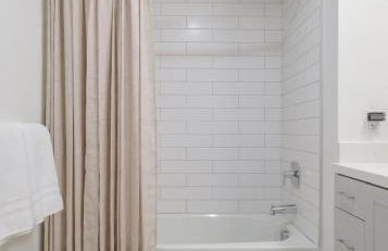 Balcony View and King Beds Walk to Golden 1 Center - Foto 42