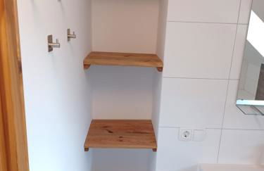 Schlossblick Apartment für 4 mit Küche Kamin Netflix Parken und Hofladen - Foto 29