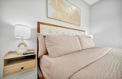 4br3ba Modern Sleeps 10 8 Minutes to Raymond James - Foto 32