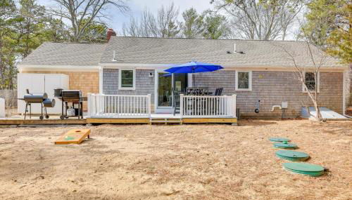 Bike to Cape Cod Sights Home with Backyard Oasis - Foto 3