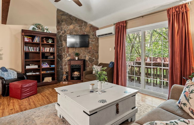 Slope Lodge by Avantstay Prime Location Pool Hot Tub Access Deck - Foto 6