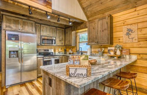 Cozy Chic Retreat Hot Tub, King Beds, Fire Pit - Foto 31