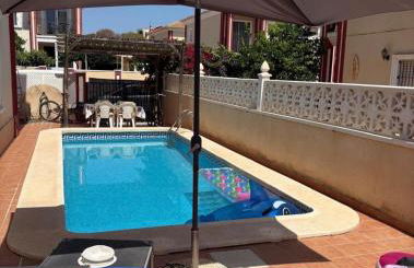 Chalet Campoamor con piscina privada - Foto 1