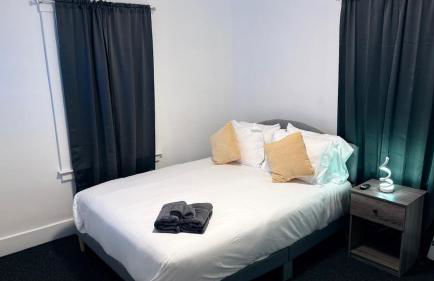 Bachi - Cozy 3BR Apt with Parking, Desk & Fast WiFi near Yale, Quinnipiac, SCSU & Hospitals - Foto 10