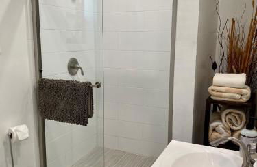 Guest suite near La Cienega Park Beverly Hills next to LACMA La Brea Tar Pits Peterson Museum and Academy Awards Museum - Foto 8