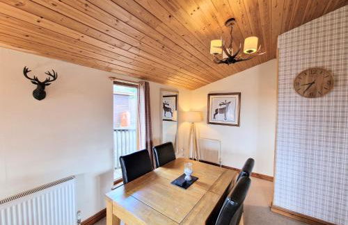 Lomond 5 with Private Hot Tub - Fife - Loch Leven - Lomond Hills - Pet Friendly - Photo 8