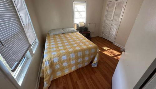 Charming 3-Bed, 1,5 Bath Home - Entire Space Just for You! - Foto 2