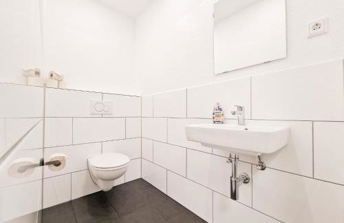 Tolstov Apartments - City Center Apartments with 5 Rooms - 10 Min Messe DUS - Foto 40