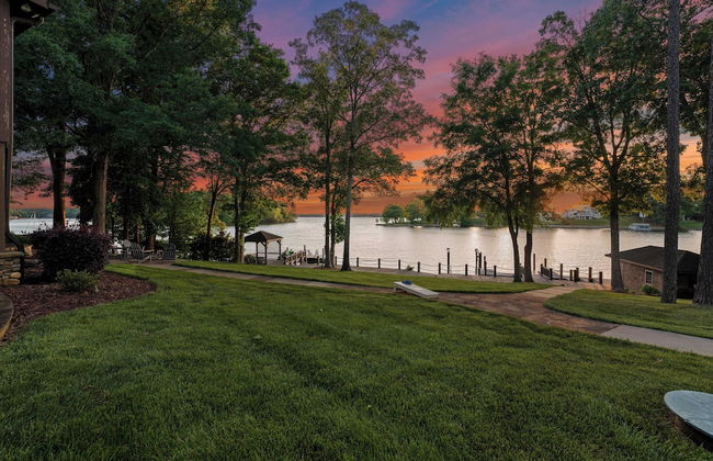 Private Dock, Hot Tub, Game Room, Firepit Sunset Shores Resort The Homestead - Foto 9