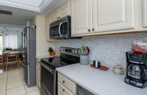 Coastal Condo Amazing Location! 50 Steps to the Beach - Photo 29