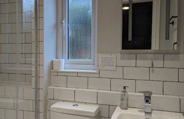 Pencartref Apartment - 4 Bedrooms, 3 Bathrooms, Sleeps 7-8 - Foto 14