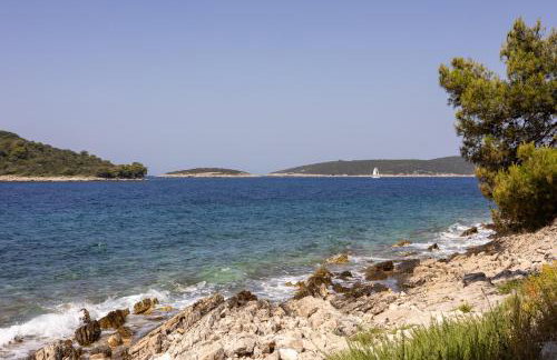 Villa Mala Smišna Poolside Paradise by the Sea - Photo 48