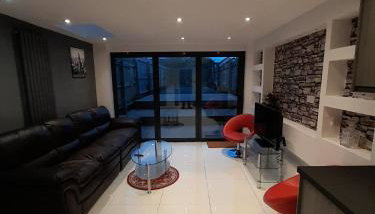 Contemporary and Spacious Home - Foto 2