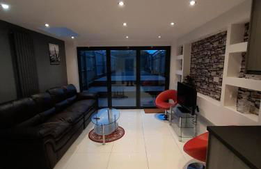 Contemporary and Spacious Home - Foto 2