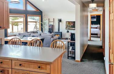 The River House- Riverfront Cabin-hot tub, gazebo! - Photo 21