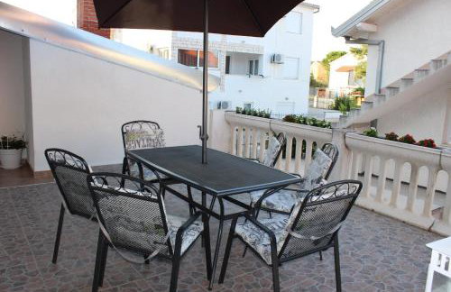 Apartment Lucky with Jacuzzi - Photo 56