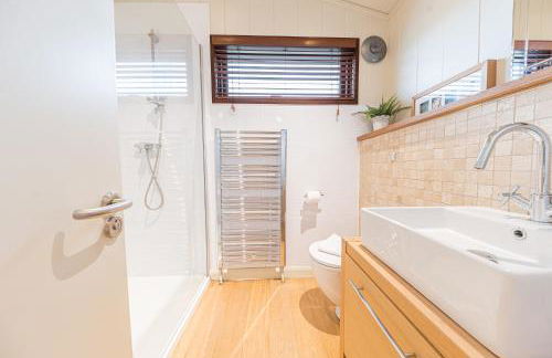 Family friendly, lovely Lakeland lodge with private parking and a patio - Foto 13