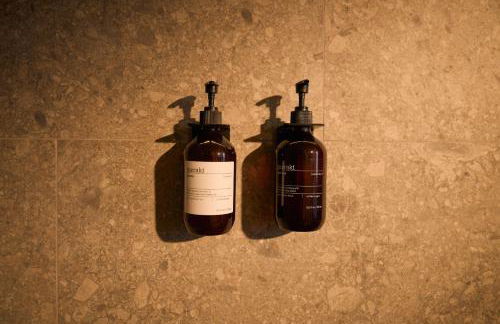 Suite atypique - Jacuzzi spa privé, en centre ville de Cognac - Foto 16