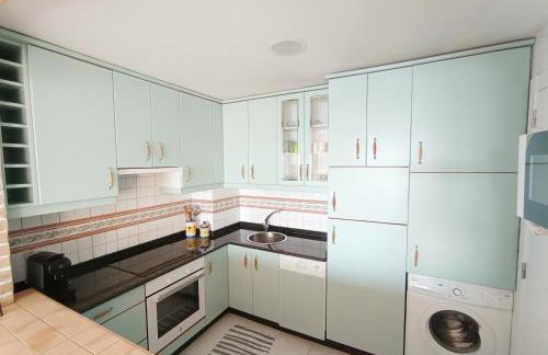 Precioso ático con vistas a pie de playa - Foto 14