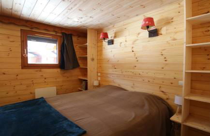 SOLEIL DES ECRINS Puy Saint Vincent 1800 appart 4 pers refait neuf - Foto 8