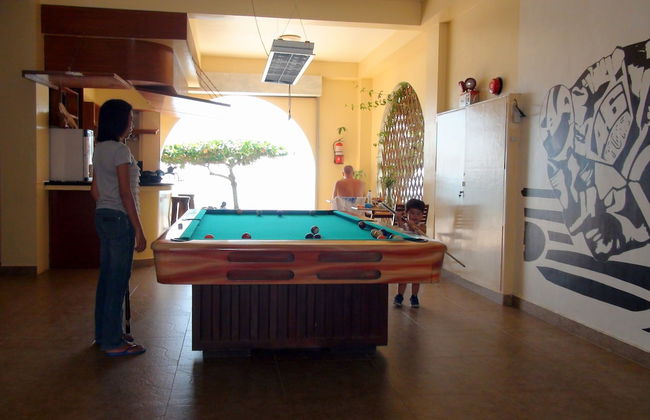 Squares Cafe and Apartments - Foto 32