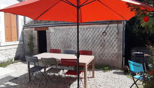 Gîte cosy près d'Orléans avec jardin, parking, et équipements complets - FR-1-590-252 - Photo 2