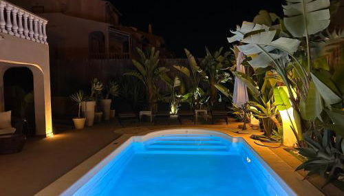 Private Deluxe 3BD Villa Pool Wi-Fi AC BBQ - Foto 5