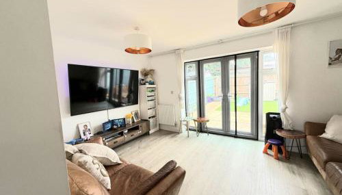 4BD 2BR House with Parking in Gravesend - Foto 1