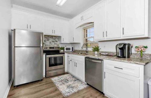 Private Suite in Upscale Neighborhood - Foto 5