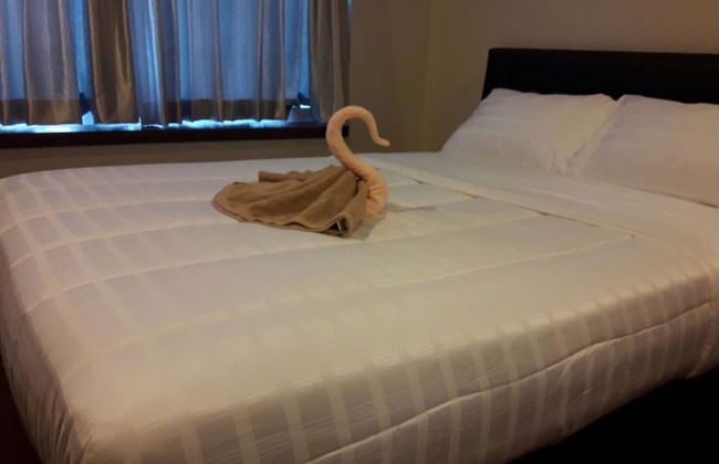 High Floor near Petchaburi MRT - Photo 2