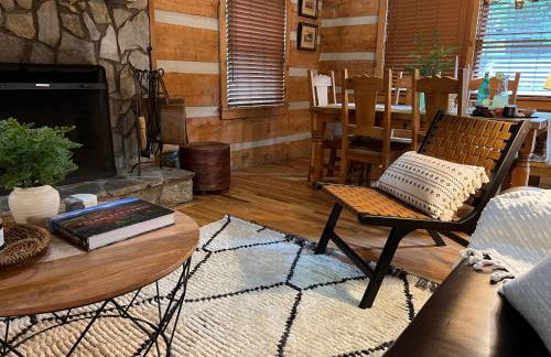 Creekside Cabin - Seven Devils,NC - Pet-Friendly, Close to Skiing & Hiking, and the Apline Coaster! - Foto 15