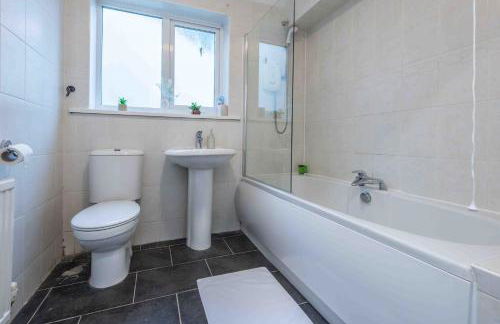 Beautiful, Peaceful, 5 Bedroom home with Hot Tub! - Foto 51