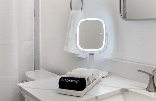 Family 4BR Home with Patio by Willowcreek Park - Foto 31