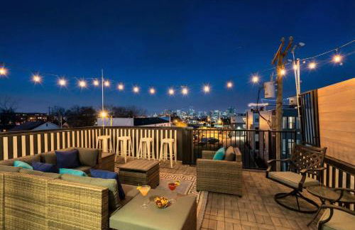 NEW Luxe 4BR 12 Beds - RoofDeck Views - Chefs Kitchen - Foto 52