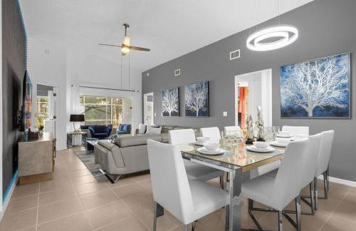 Amazing Star Wars Villa with Arcade & Theater, Private Pool, 3 King, Near Disney - Photo 24