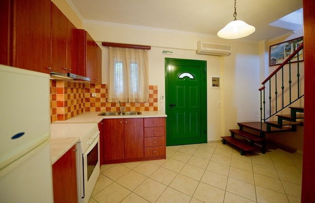 Oasis Exclusive - Photo 52