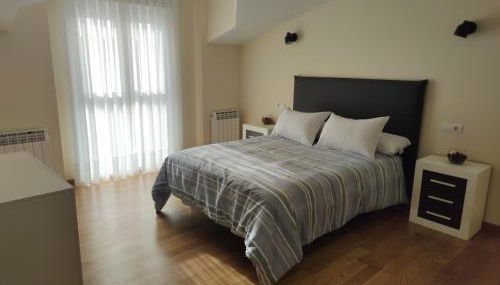 Chalet con amplio jardín - Foto 3