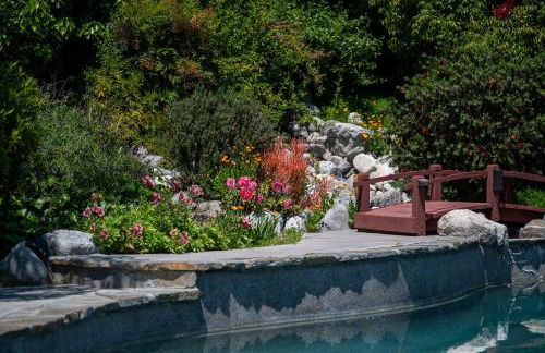 Newly remodeled home w pool & private back yard - Foto 39