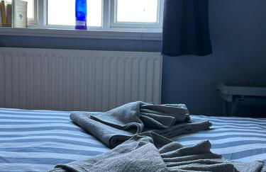 Cosy 2BR Home with Garden & Parking - Foto 61