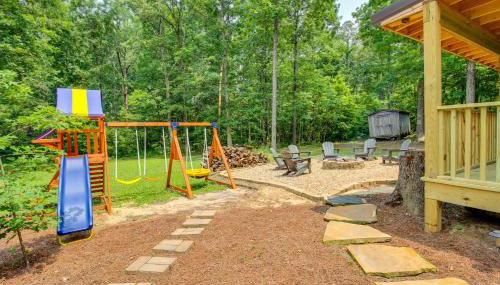 Private Deck and Hot Tub Gem Near Guntersville Lake - Foto 1