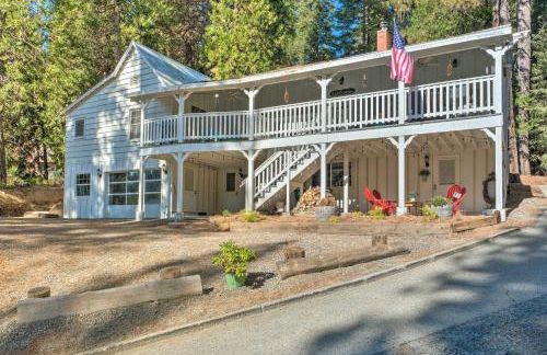 Strawberry Hill Cabin 5 Mi to Skiing and Lake - Photo 1