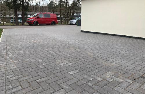 5 Bed Camberley Airport Accommodation - Foto 23