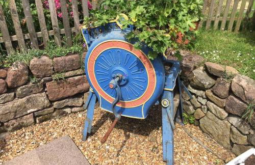 The Jewel in the Crown, countryside escape - Photo 2