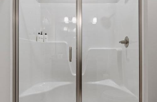 Cottage with 3 King Beds, 3 min to Marina, Fire Pit - Foto 66