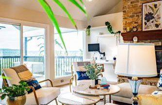 Lakeview Haven! Nature's Retreat with Serene Views - Foto 9