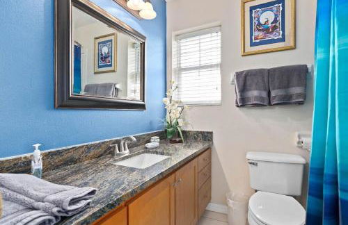 Luxurious 9BR Themed SE Facing Pool Hot Tub Theater Game Room BBQ 2 miles Disney - Foto 14