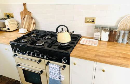 The Yellow cottage on the hill. - Foto 17